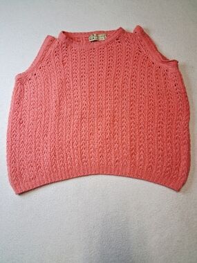 75% Wool 25% Silk Vintage Women’s Coral Cold-Shoulder Knit Sweater